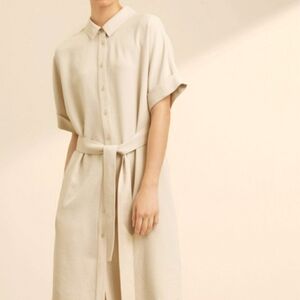 Aritzia Babaton Glen Tie Waist shirt dress. Beige. Size S. Collar.